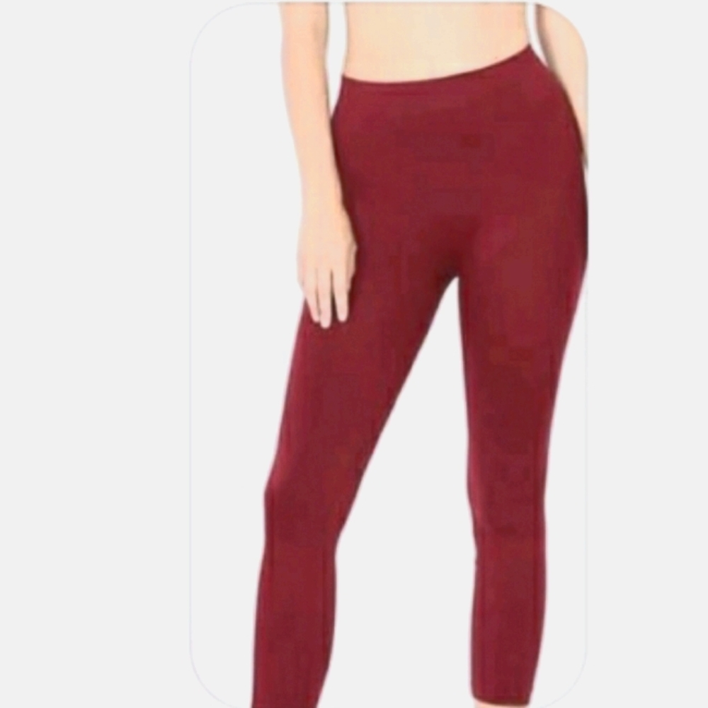 NWOT Zenana Premium capri leggings